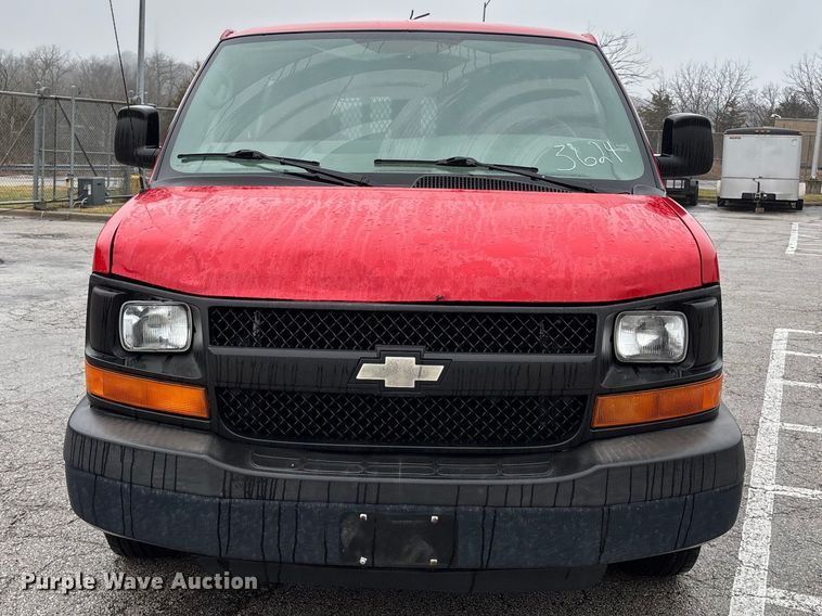 image for item FB3551 2007 Chevrolet Express 1500 van