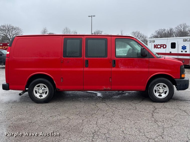 image for item FB3551 2007 Chevrolet Express 1500 van