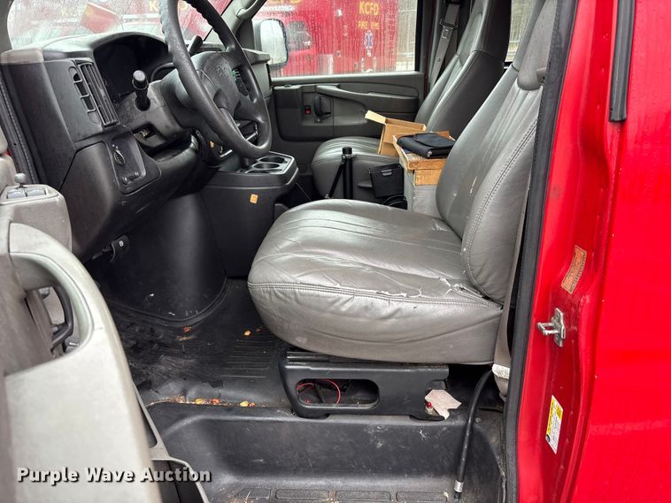 image for item FB3551 2007 Chevrolet Express 1500 van