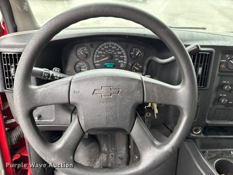 image for item FB3551 2007 Chevrolet Express 1500 van