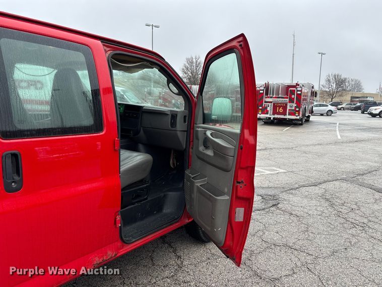 image for item FB3551 2007 Chevrolet Express 1500 van