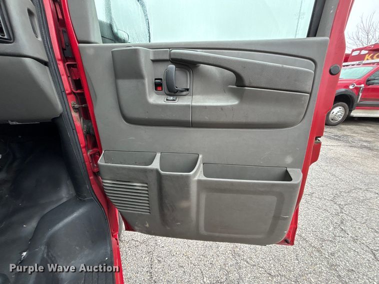 image for item FB3551 2007 Chevrolet Express 1500 van