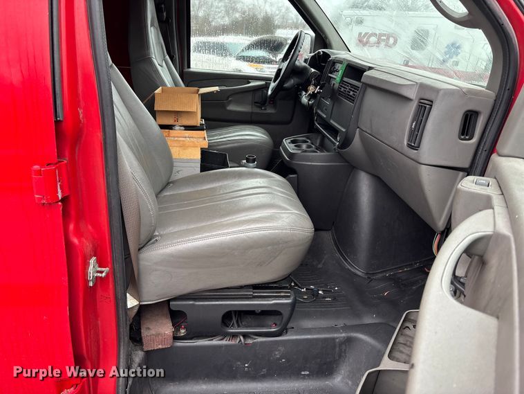 image for item FB3551 2007 Chevrolet Express 1500 van
