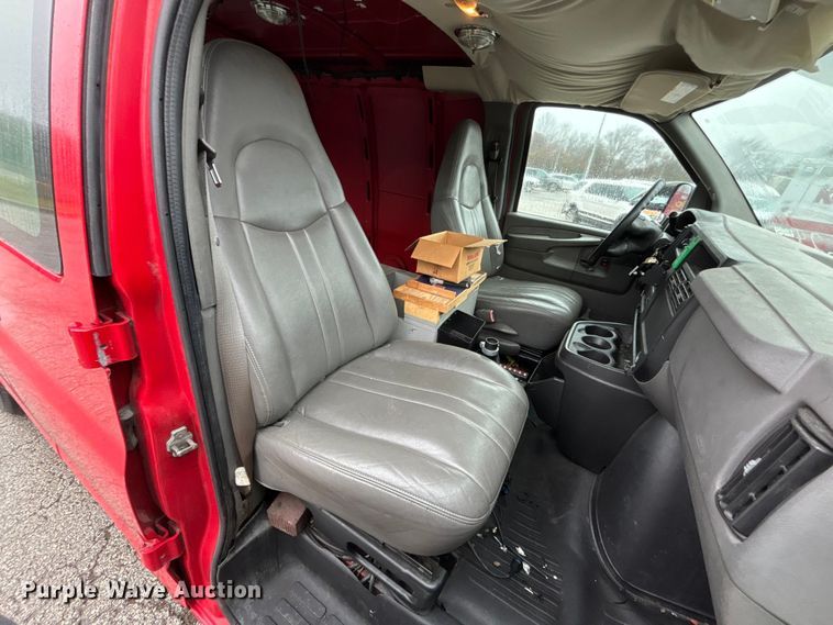 image for item FB3551 2007 Chevrolet Express 1500 van
