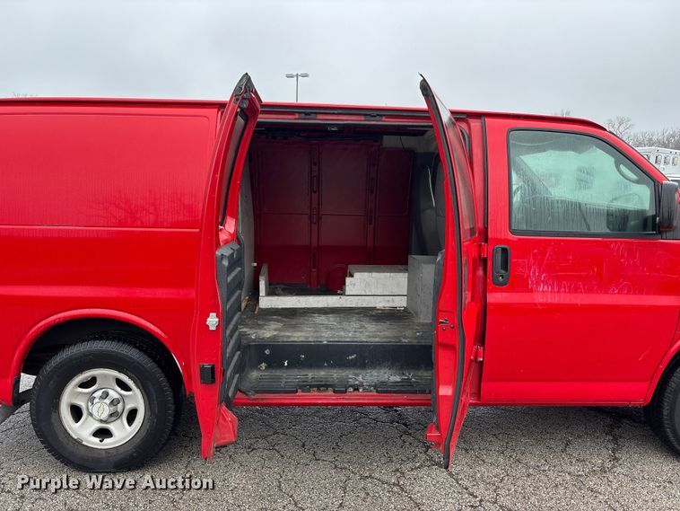 image for item FB3551 2007 Chevrolet Express 1500 van