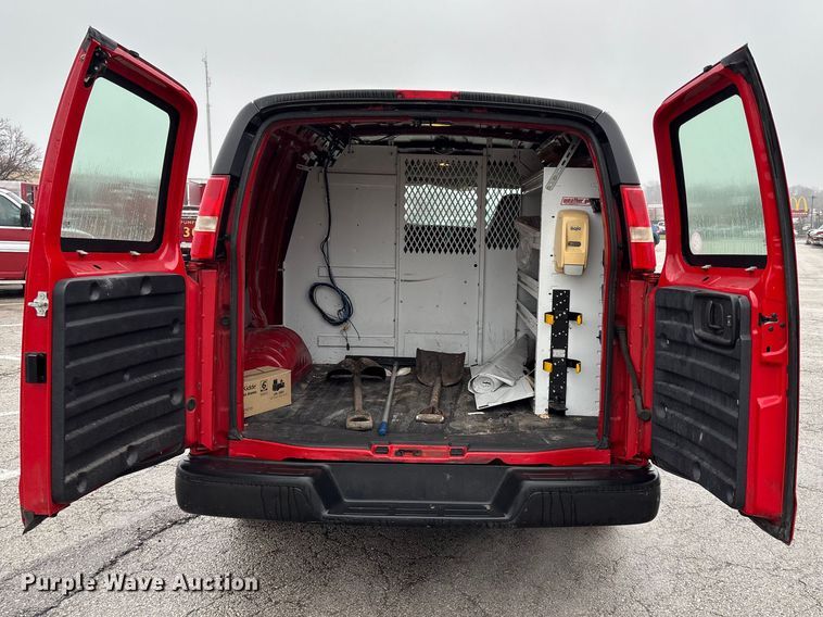 image for item FB3551 2007 Chevrolet Express 1500 van