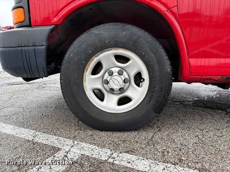 image for item FB3551 2007 Chevrolet Express 1500 van