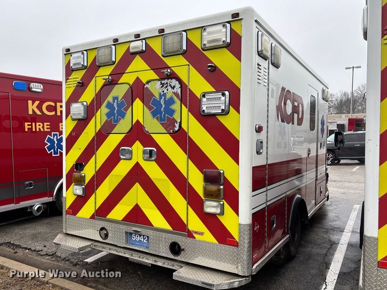 image for item FB3552 2014 Chevrolet Express G4500 ambulance