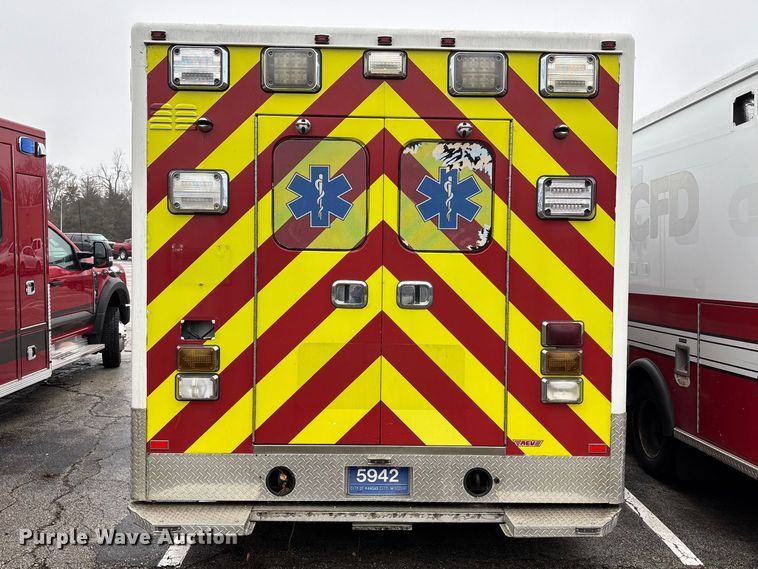 image for item FB3552 2014 Chevrolet Express G4500 ambulance