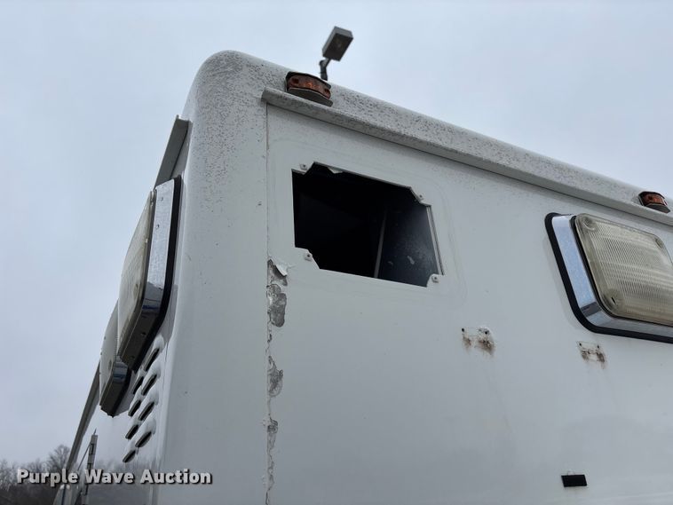 image for item FB3552 2014 Chevrolet Express G4500 ambulance