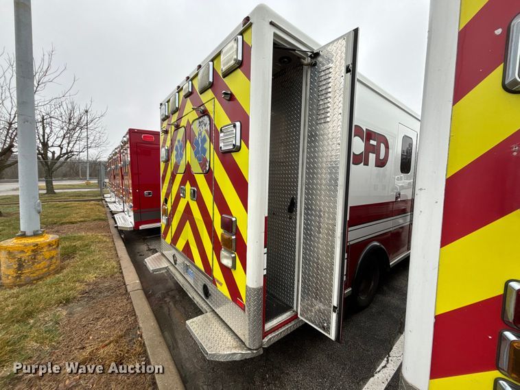 image for item FB3552 2014 Chevrolet Express G4500 ambulance