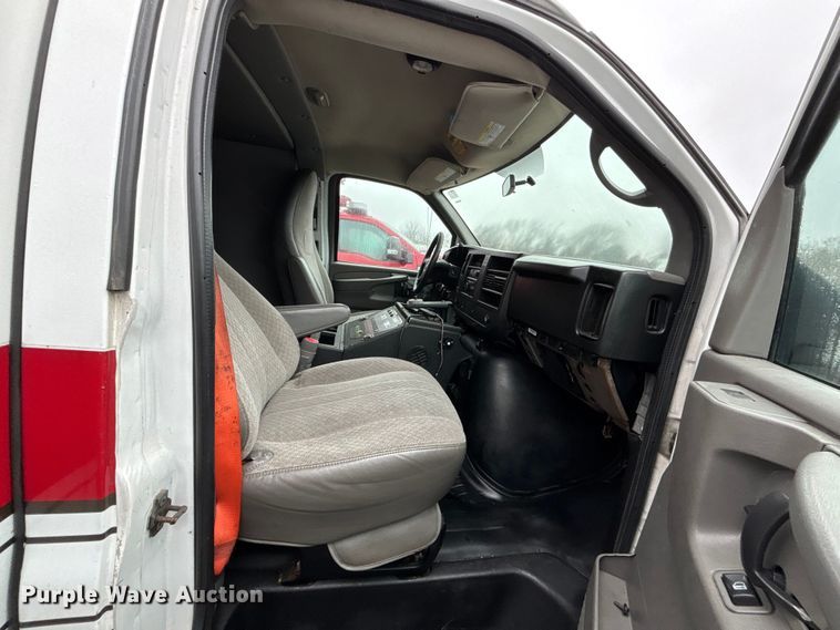 image for item FB3552 2014 Chevrolet Express G4500 ambulance