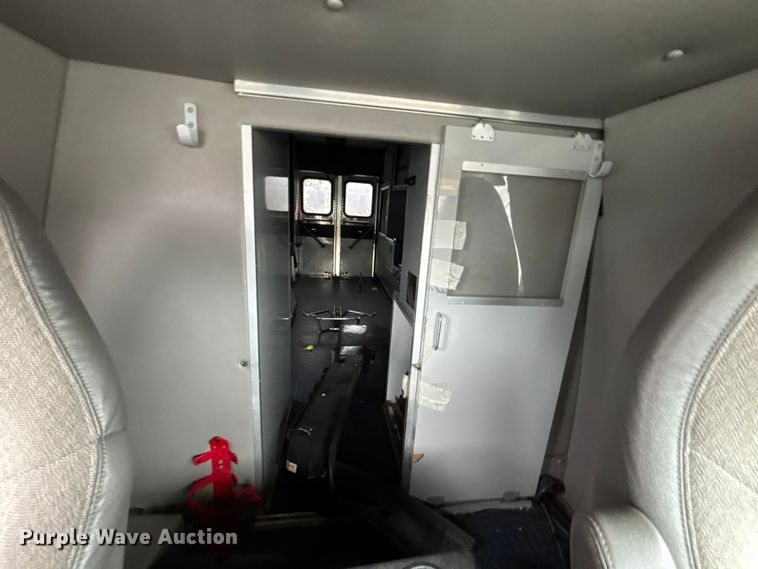 image for item FB3552 2014 Chevrolet Express G4500 ambulance