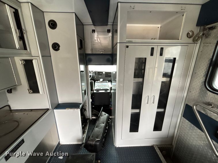 image for item FB3552 2014 Chevrolet Express G4500 ambulance