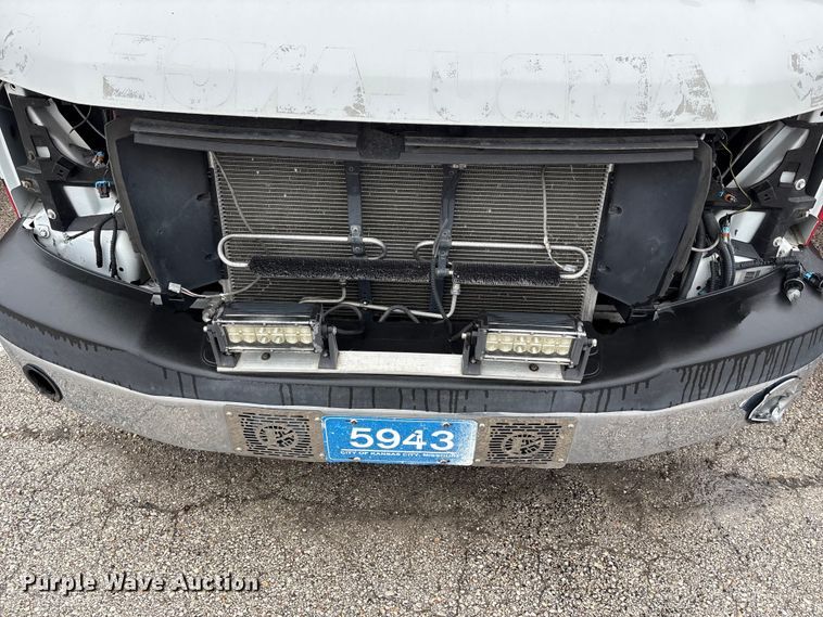 image for item FB3553 2016 Chevrolet Express G4500 ambulance