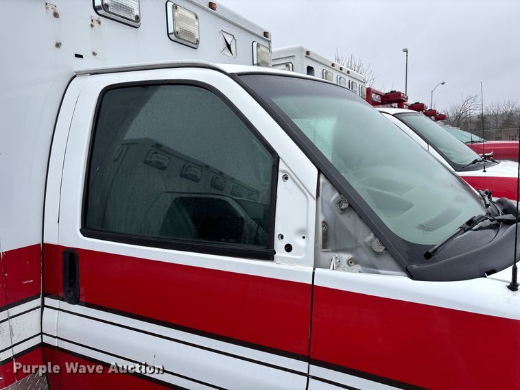 image for item FB3553 2016 Chevrolet Express G4500 ambulance