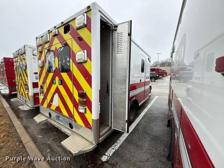 image for item FB3553 2016 Chevrolet Express G4500 ambulance