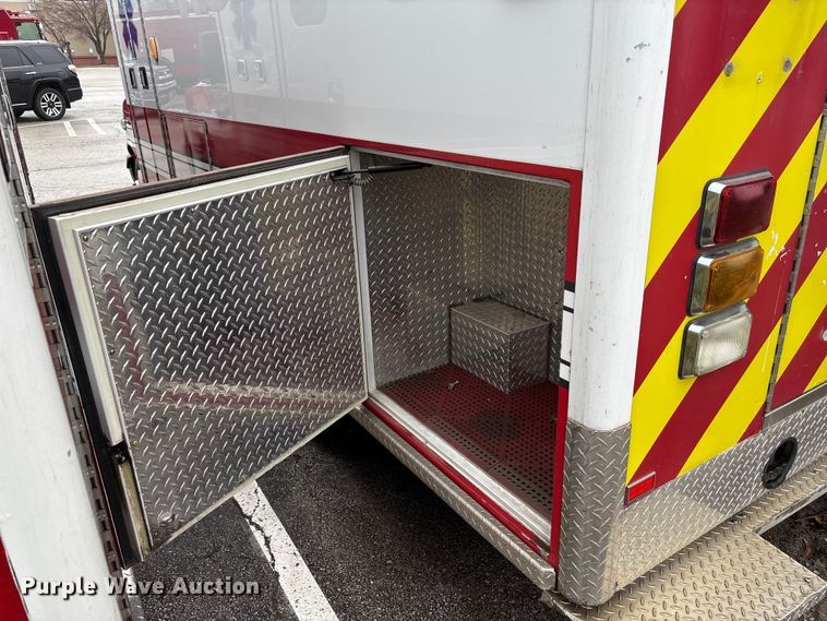 image for item FB3553 2016 Chevrolet Express G4500 ambulance