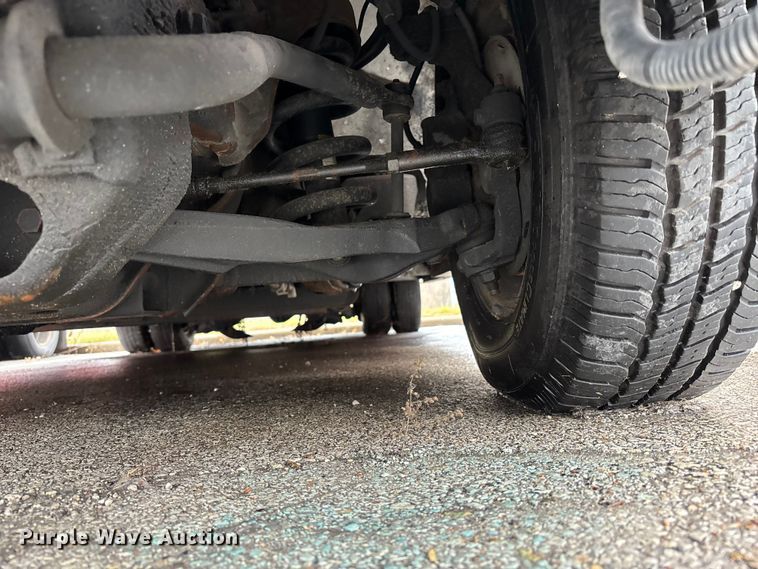 image for item FB3553 2016 Chevrolet Express G4500 ambulance