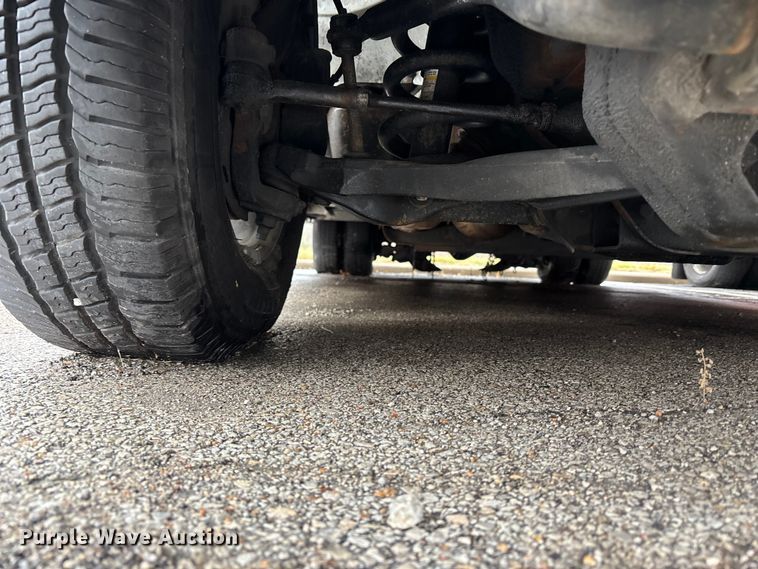 image for item FB3553 2016 Chevrolet Express G4500 ambulance