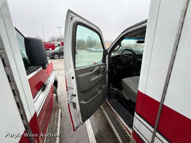 image for item FB3553 2016 Chevrolet Express G4500 ambulance