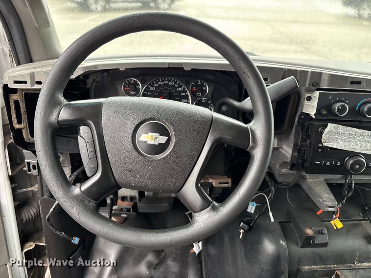 image for item FB3553 2016 Chevrolet Express G4500 ambulance