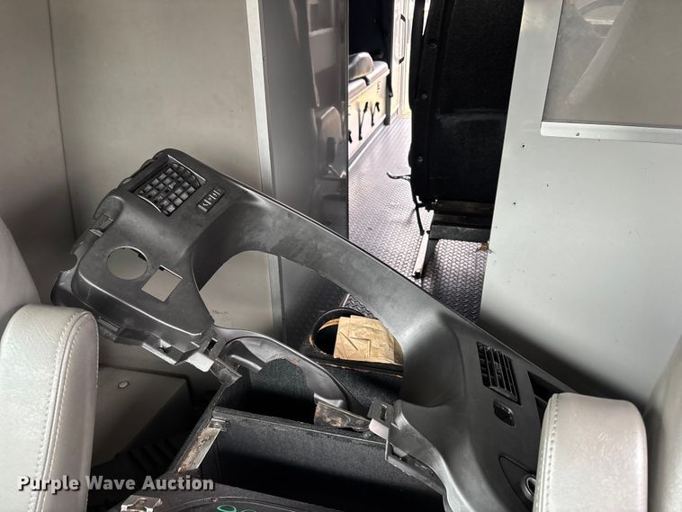 image for item FB3553 2016 Chevrolet Express G4500 ambulance