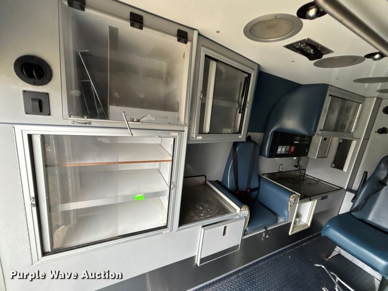 image for item FB3553 2016 Chevrolet Express G4500 ambulance