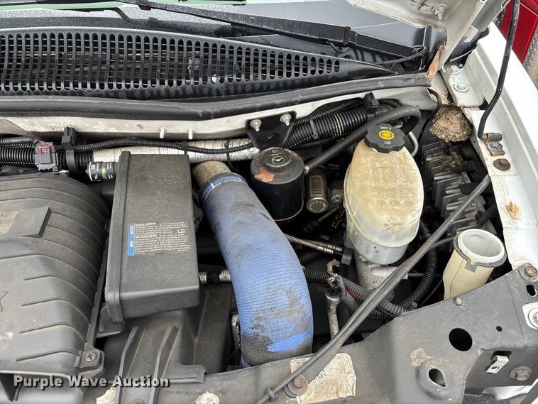 image for item FB3553 2016 Chevrolet Express G4500 ambulance