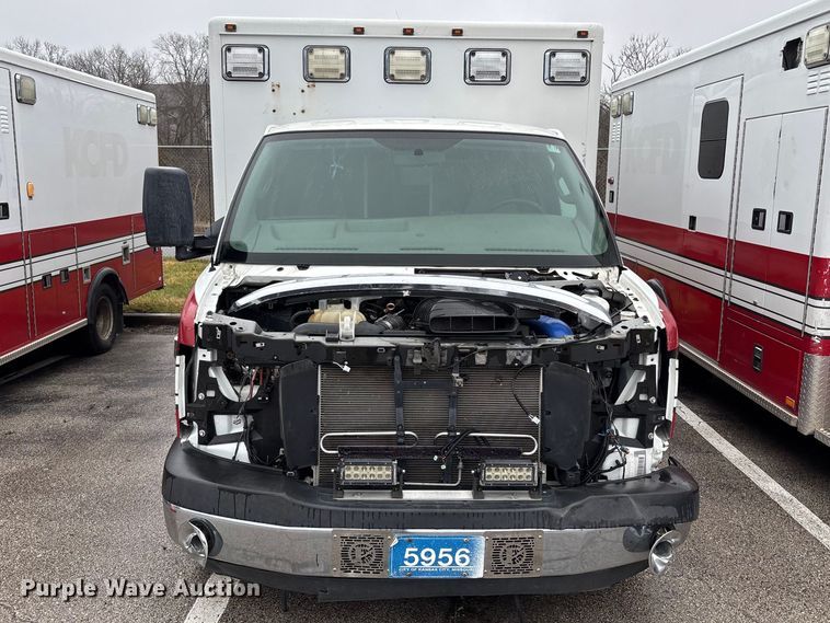 image for item FB3554 2016 Chevrolet Express G4500 ambulance