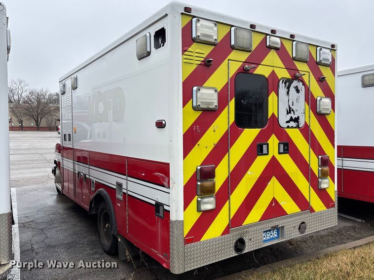 image for item FB3554 2016 Chevrolet Express G4500 ambulance