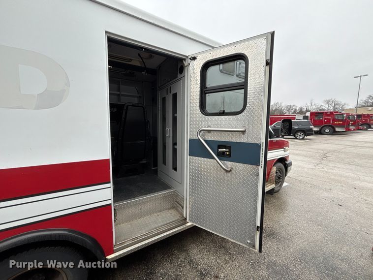 image for item FB3554 2016 Chevrolet Express G4500 ambulance