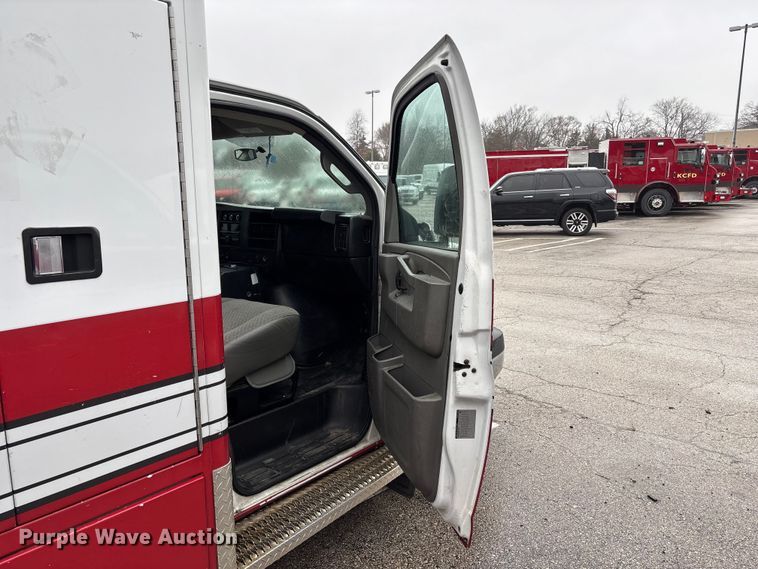 image for item FB3554 2016 Chevrolet Express G4500 ambulance