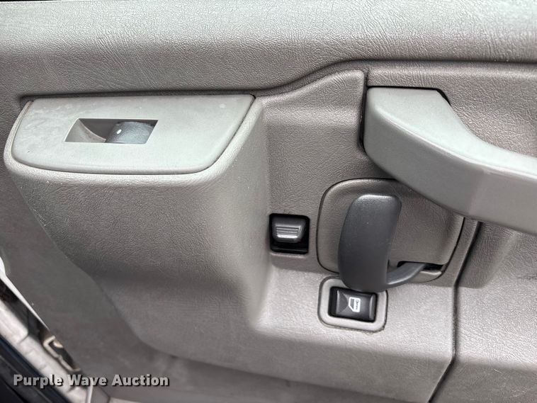 image for item FB3554 2016 Chevrolet Express G4500 ambulance