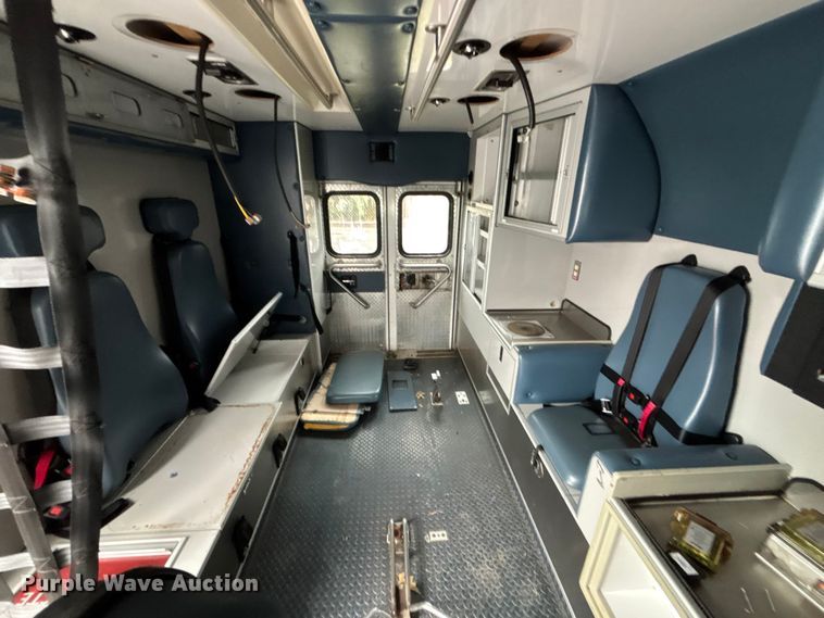 image for item FB3554 2016 Chevrolet Express G4500 ambulance