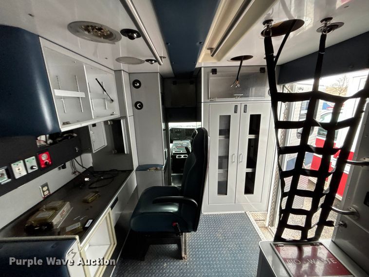 image for item FB3554 2016 Chevrolet Express G4500 ambulance