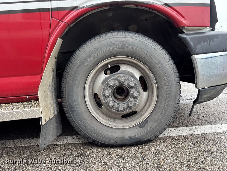 image for item FB3554 2016 Chevrolet Express G4500 ambulance