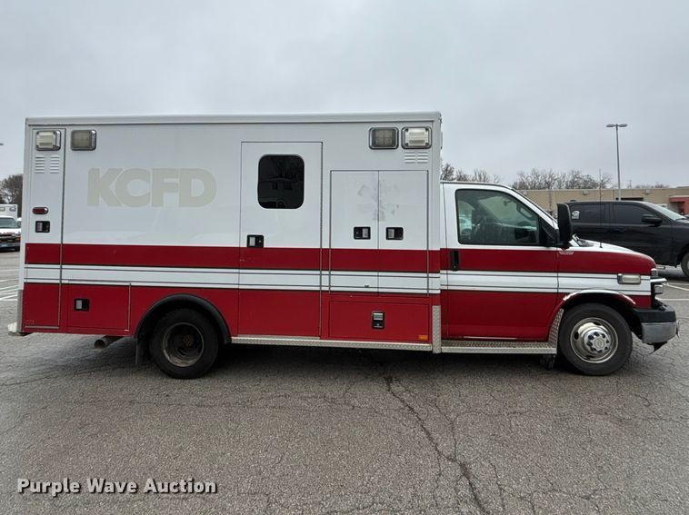 image for item FB3555 2016 Chevrolet Express G4500 ambulance