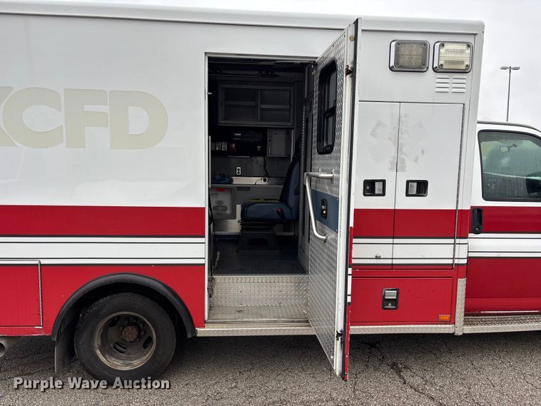 image for item FB3555 2016 Chevrolet Express G4500 ambulance