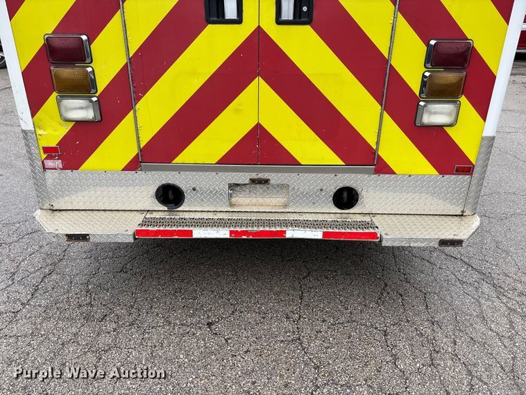 image for item FB3555 2016 Chevrolet Express G4500 ambulance