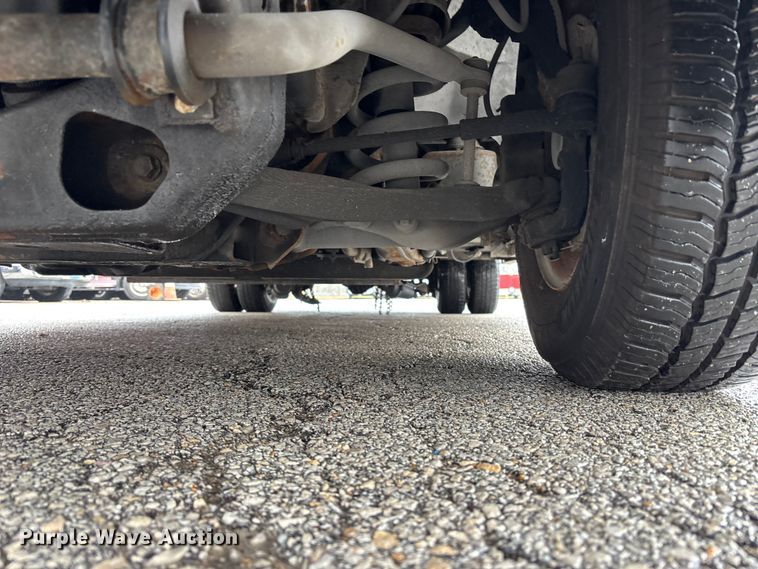 image for item FB3555 2016 Chevrolet Express G4500 ambulance