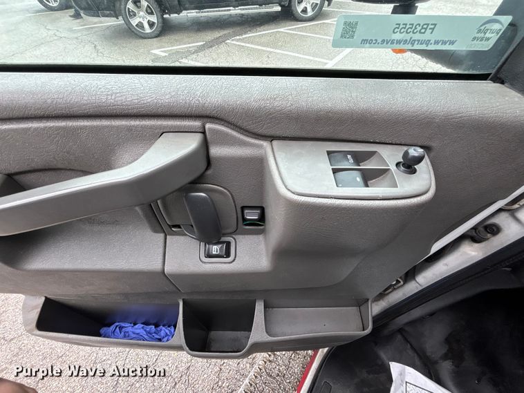 image for item FB3555 2016 Chevrolet Express G4500 ambulance