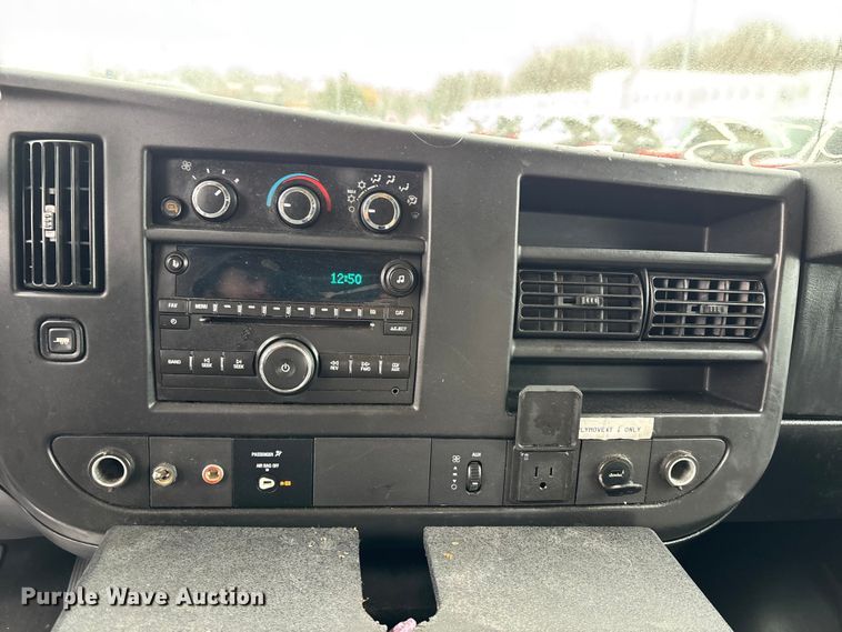 image for item FB3555 2016 Chevrolet Express G4500 ambulance