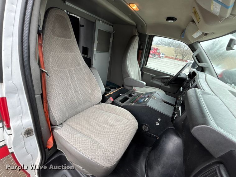 image for item FB3555 2016 Chevrolet Express G4500 ambulance