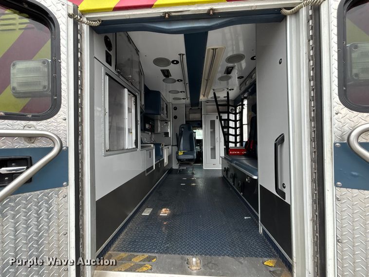 image for item FB3555 2016 Chevrolet Express G4500 ambulance