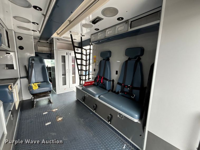 image for item FB3555 2016 Chevrolet Express G4500 ambulance