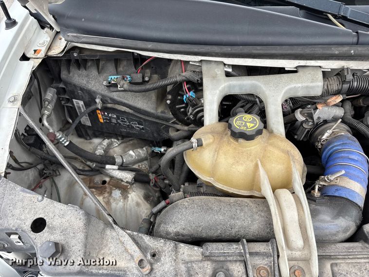 image for item FB3555 2016 Chevrolet Express G4500 ambulance