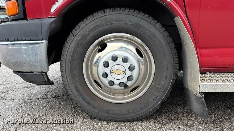 image for item FB3555 2016 Chevrolet Express G4500 ambulance