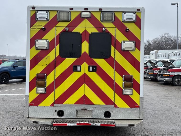 image for item FB3556 2016 Chevrolet Express G4500 ambulance