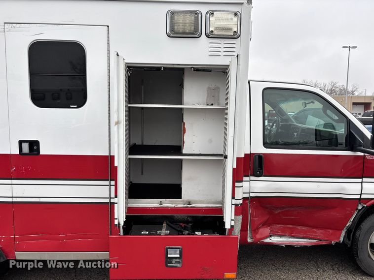 image for item FB3556 2016 Chevrolet Express G4500 ambulance